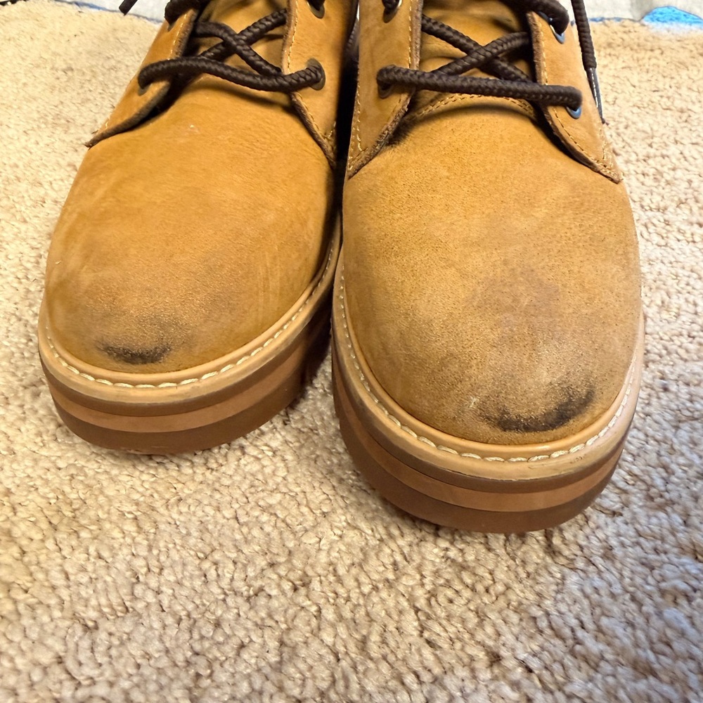 Woman’s Cheyenne valley timberland boots size 9 - Picture 6 of 9